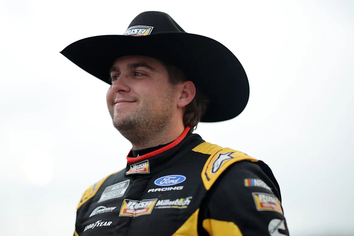 NASCAR’s Noah Gragson, F1’s Kevin Magnussen have heated exchange in San Diego NASCAR’s Noah Gragson, F1’s Kevin Magnussen have heated exchange in San Diego