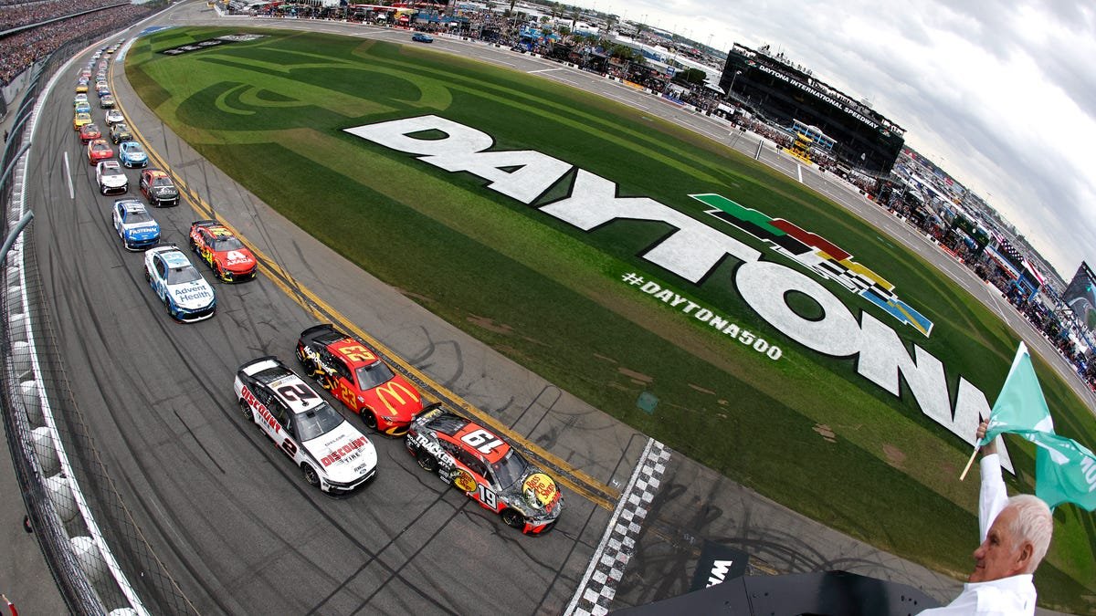 Daytona 500 moves on 2027 calendar to make way for Super Bowl, NFL Daytona 500 moves on 2027 calendar to make way for Super Bowl, NFL