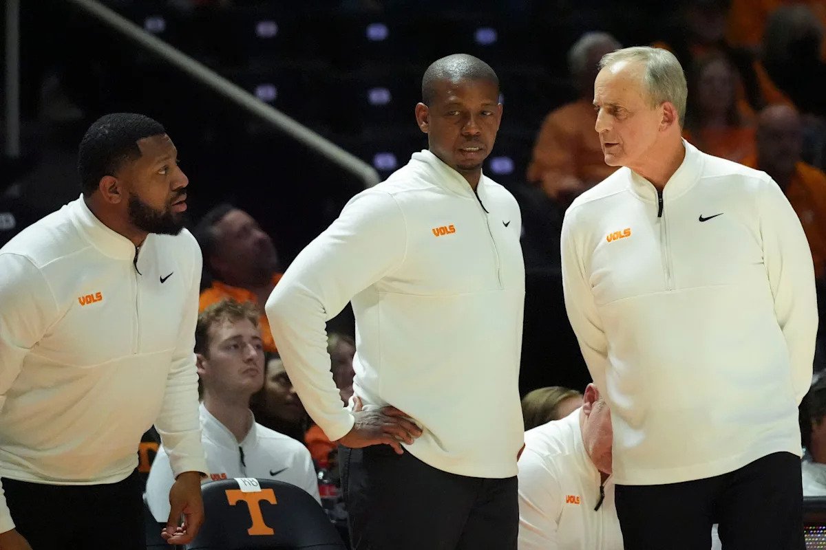 Tennessee basketball to face former assistant in Nashville Tennessee basketball to face former assistant in Nashville