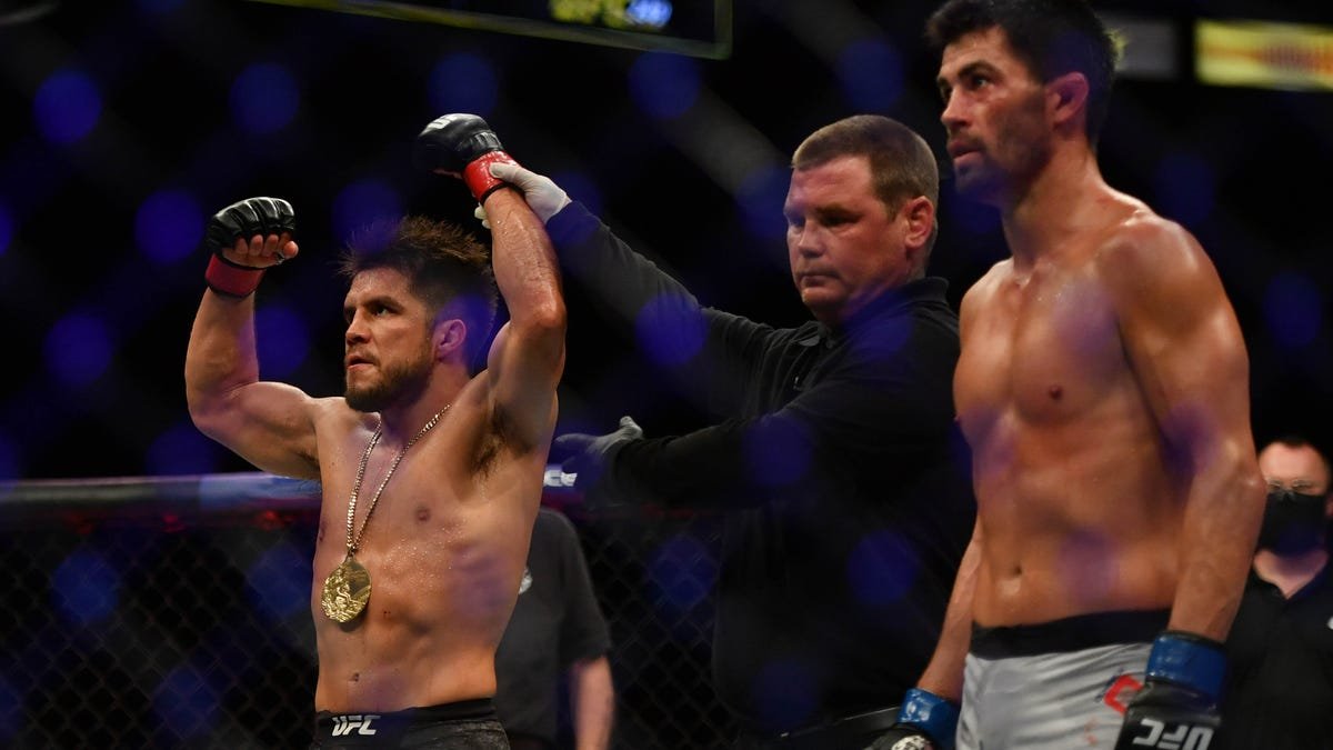 Dominick Cruz still holds grudge against ‘weakling’ UFC referee