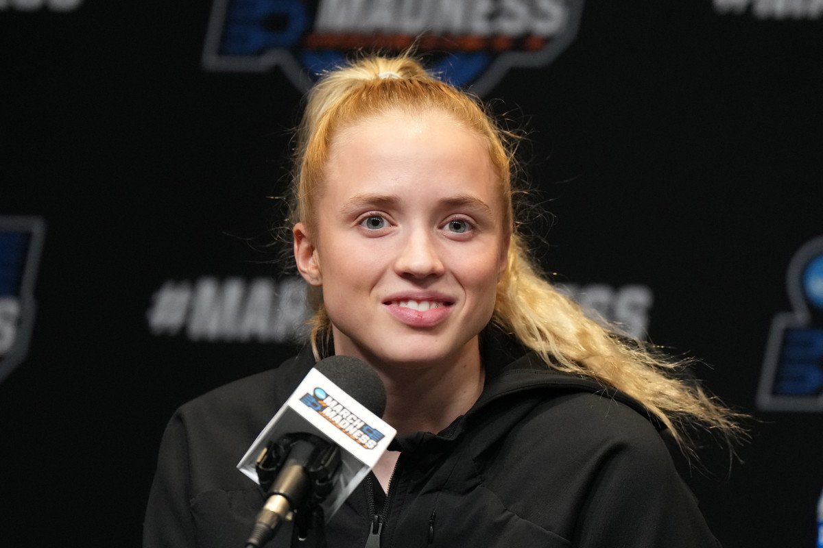 Hailey Van Lith Makes Bold Statement on Chicago Sky Teammate After Big News Hailey Van Lith Makes Bold Statement on Chicago Sky Teammate After Big News