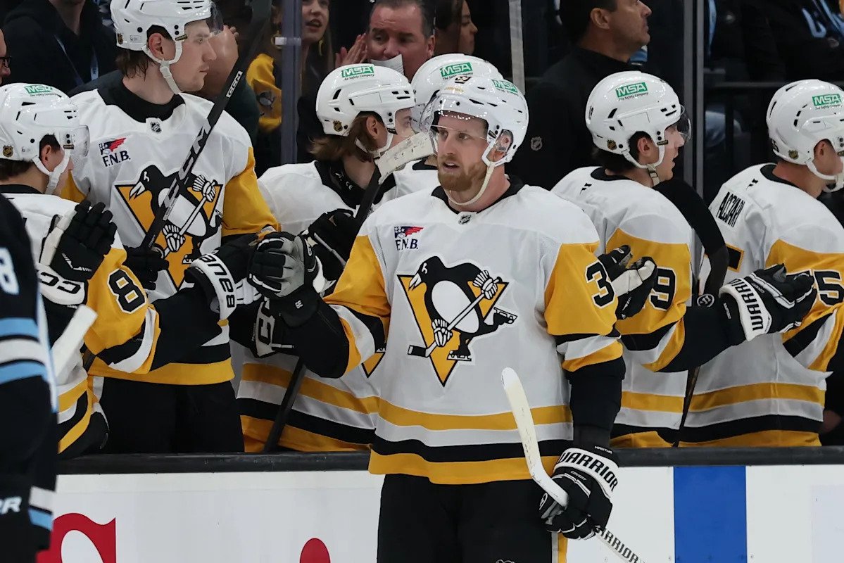 Anthony Mantha signs with Devils after 33-goal season Anthony Mantha signs with Devils after 33-goal season