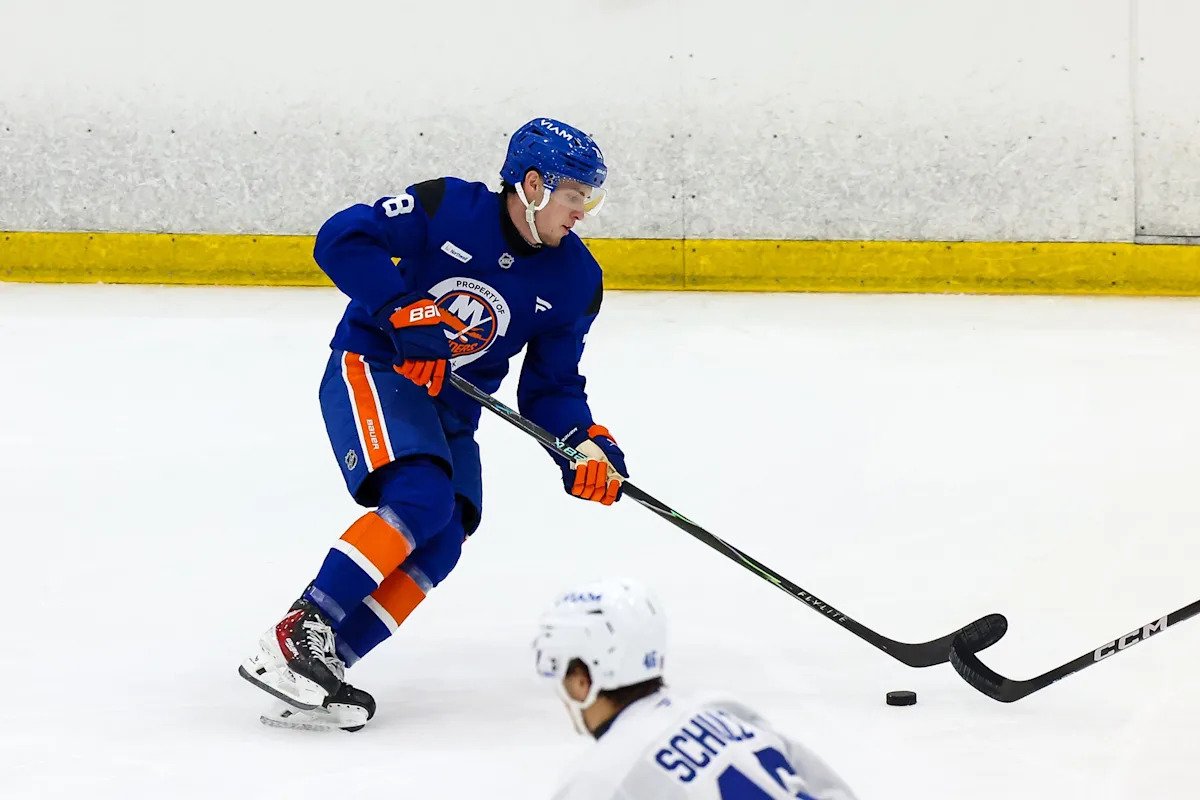Malte Gustafsson could follow Victor Eklund’s Islanders path as he signs entry-level deal Malte Gustafsson could follow Victor Eklund’s Islanders path as he signs entry-level deal