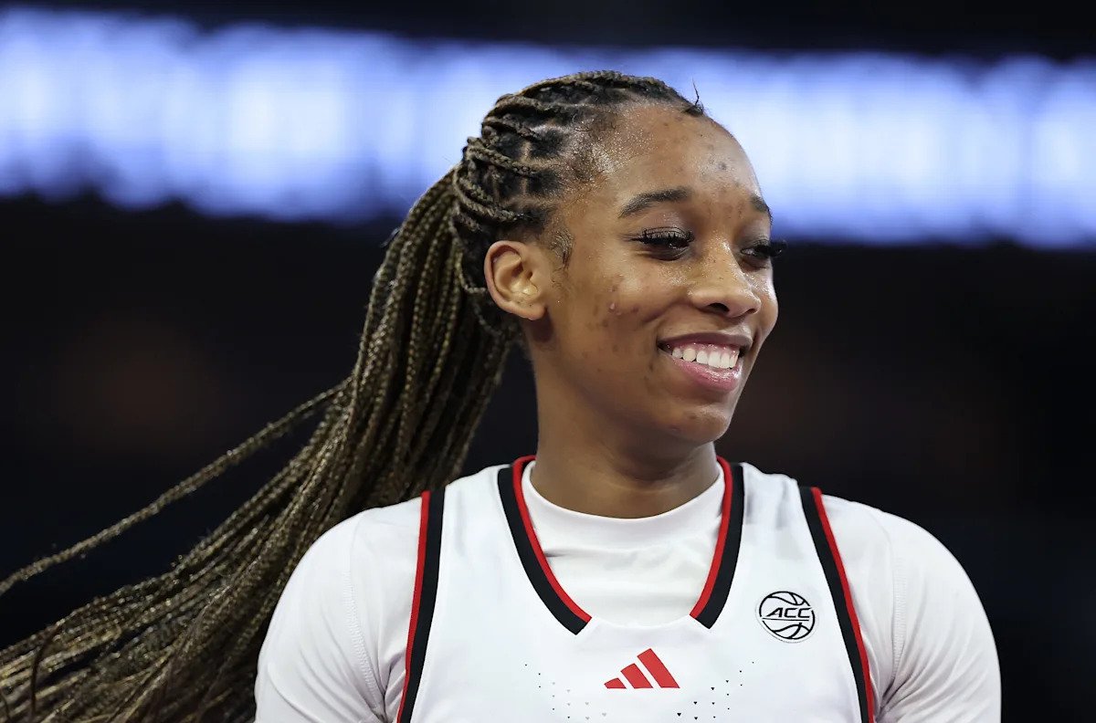 Skylar Jones leaves Louisville as Women’s NCAA Tournament begins Skylar Jones leaves Louisville as Women’s NCAA Tournament begins