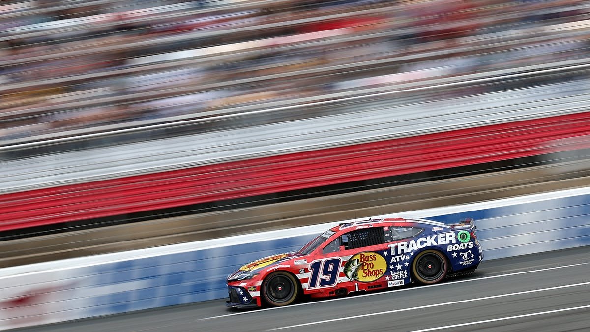Qualifying results set starting grid for Michigan race Qualifying results set starting grid for Michigan race