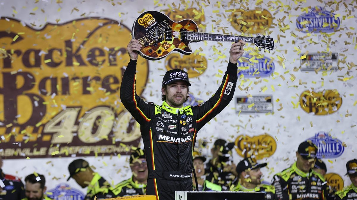 Ryan Blaney hunts down second-season NASCAR in Firekeepers 400 Ryan Blaney hunts down second-season NASCAR in Firekeepers 400