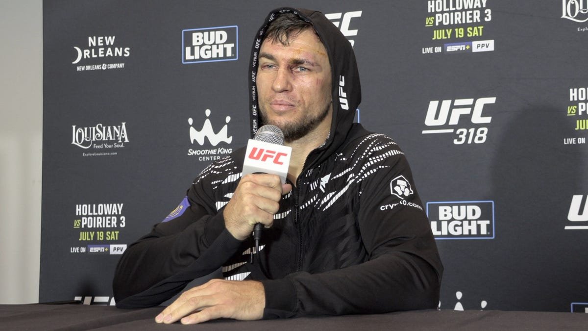 Nikolay Veretennikov sees no controversy in UFC 318 win over Prado Nikolay Veretennikov sees no controversy in UFC 318 win over Prado
