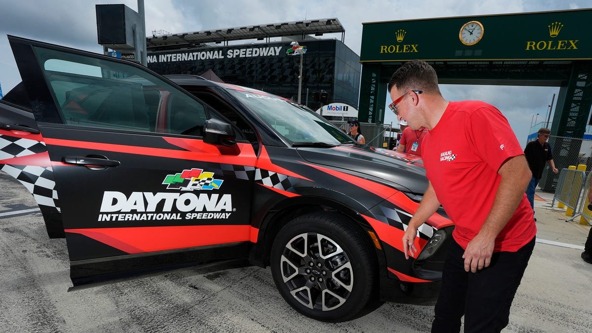 How NASCAR driver AJ Allmendinger sees Daytona race before playoffs How NASCAR driver AJ Allmendinger sees Daytona race before playoffs