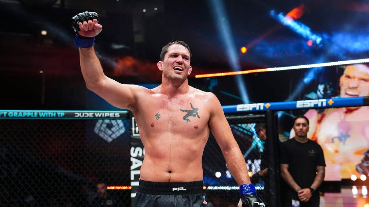Mesa’s Sullivan Cauley, a former ASU wrestler, is thriving in MMA Mesa’s Sullivan Cauley, a former ASU wrestler, is thriving in MMA