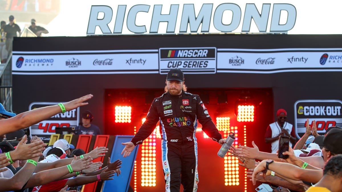 Tyler Reddick crashes second straight week, jeopardizes NASCAR playoff hopes Tyler Reddick crashes second straight week, jeopardizes NASCAR playoff hopes