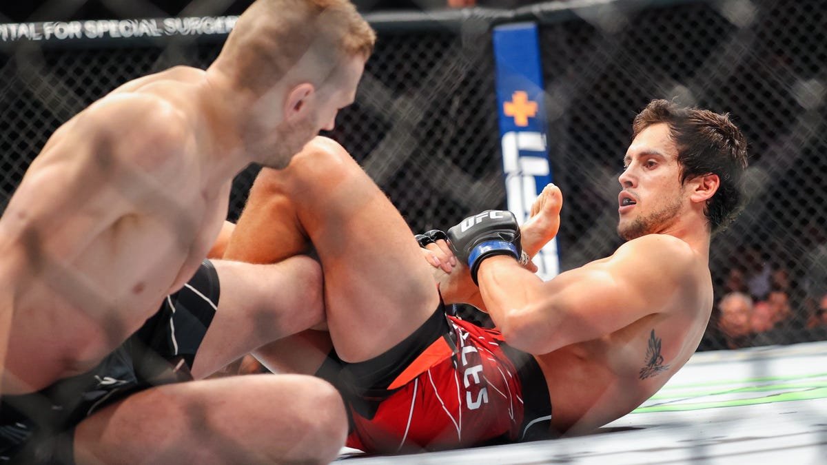 Noche UFC’s Claudio Puelles took ‘a while to get over’ Dan Hooker loss Noche UFC’s Claudio Puelles took ‘a while to get over’ Dan Hooker loss