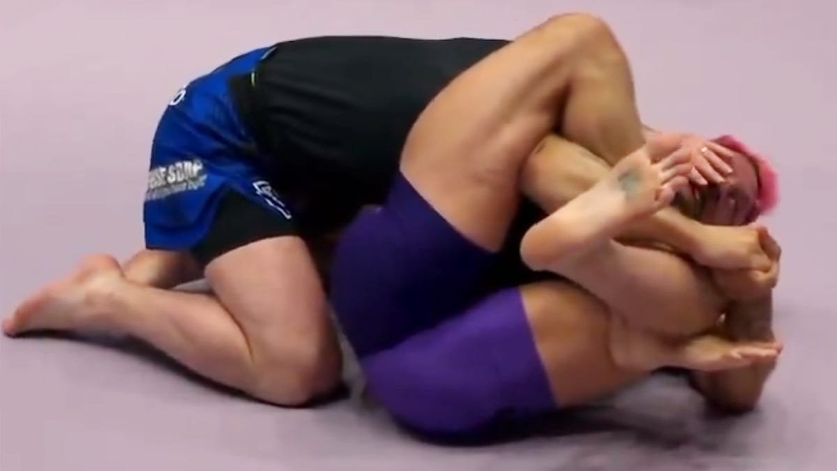 Craig Jones sleeps Chael Sonnen twice with buggy chokes