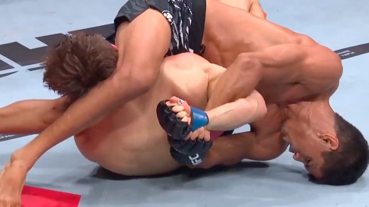 UFC Rio sees rare kimura submission