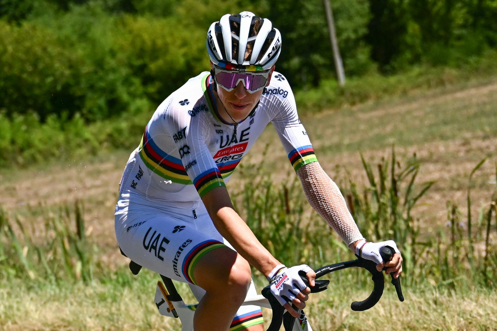 A heavier but cooler new version of the Met Trenta has been hiding in plain sight at the Tour de France – Tadej Pogačar is wearing it to combat the extreme heat in the mountains A heavier but cooler new version of the Met Trenta has been hiding in plain sight at the Tour de France – Tadej Pogačar is wearing it to combat the extreme heat in the mountains