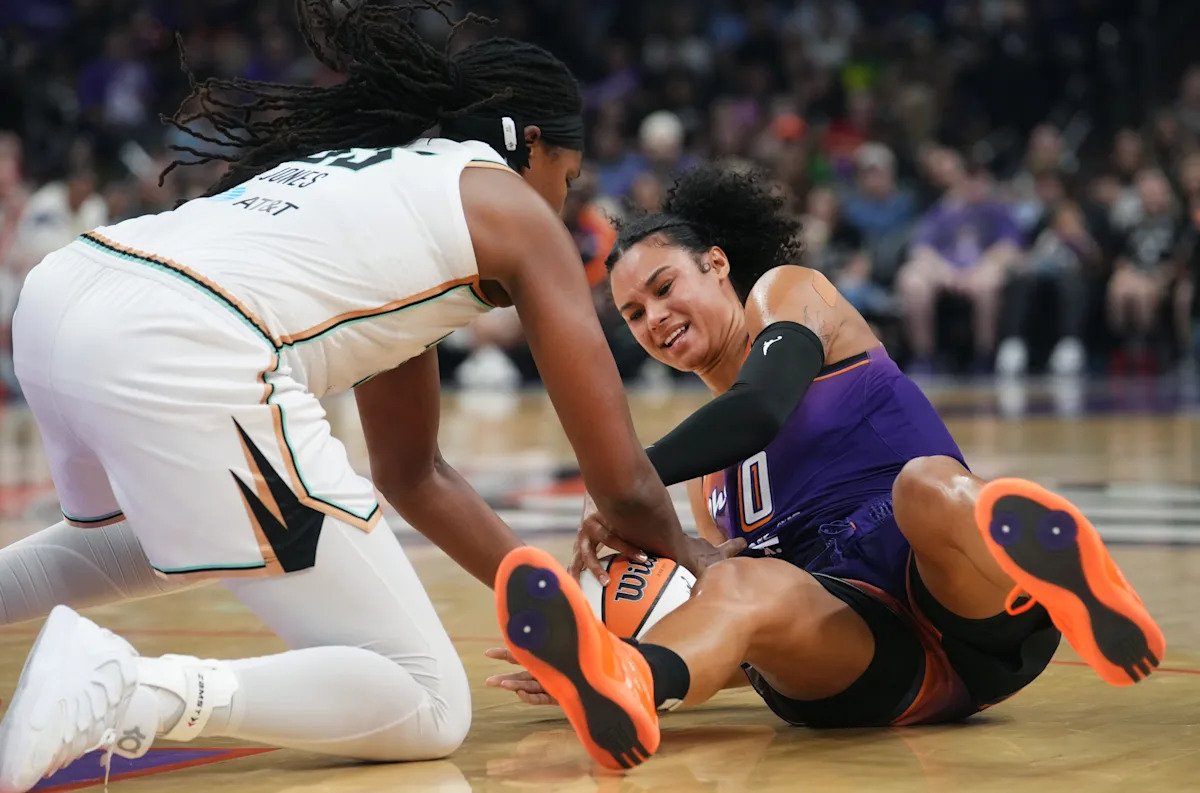Phoenix Mercury to face defending champions in first round of WNBA playoffs