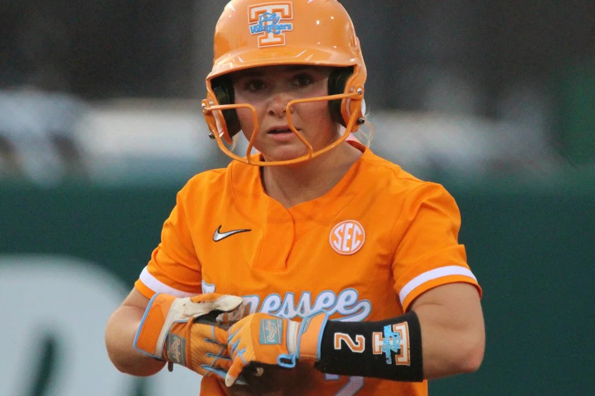 Tennessee softball ranked No. 1 for second consecutive week Tennessee softball ranked No. 1 for second consecutive week