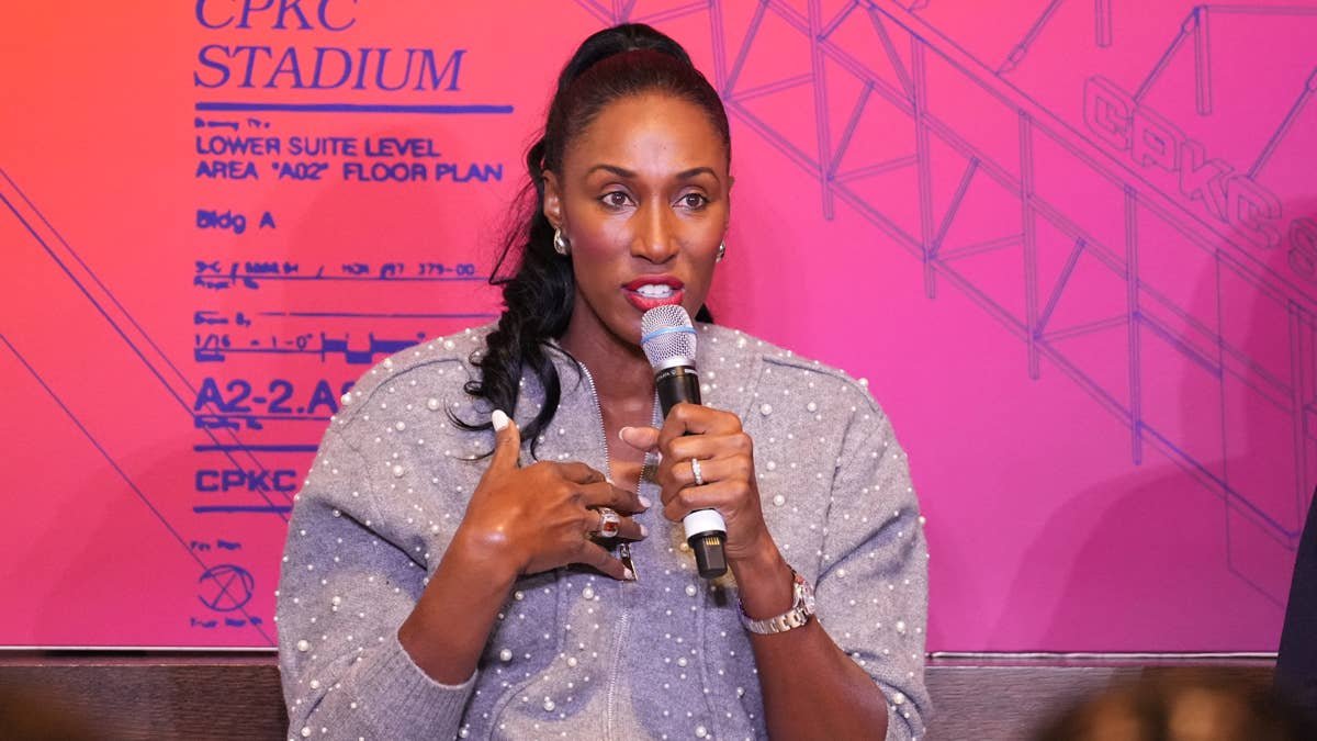 Lisa Leslie Praises Angel Reese for Breaking WNBA Rebounding Record with ‘Get It Girl’ Lisa Leslie Praises Angel Reese for Breaking WNBA Rebounding Record with ‘Get It Girl’