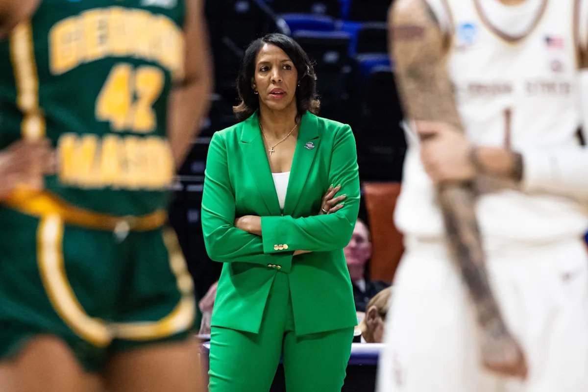 How Vanessa Blair-Lewis built a women’s basketball winner at George Mason How Vanessa Blair-Lewis built a women’s basketball winner at George Mason