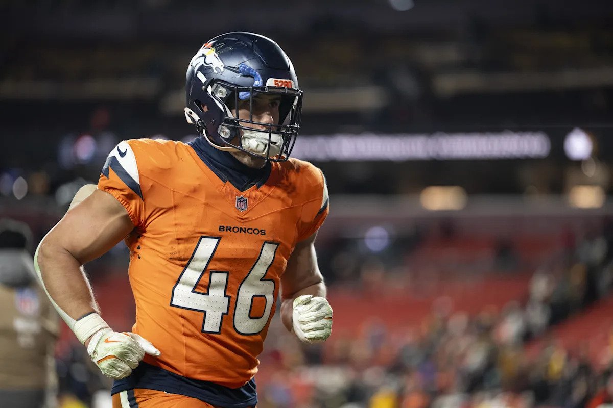 FB Adam Prentice will return as the Broncos lead blocker in the run game FB Adam Prentice will return as the Broncos lead blocker in the run game