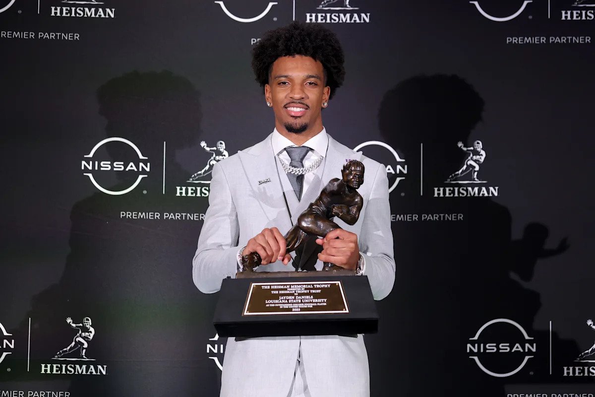 Where LSU football’s Jayden Daniels ranks on ESPN’s CFB QB rankings Where LSU football’s Jayden Daniels ranks on ESPN’s CFB QB rankings