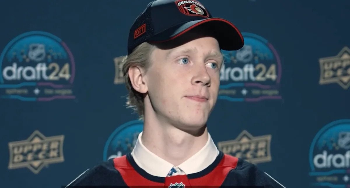 Mean Machine: Senators Sign 6-Foot-7 Defenseman Gabriel Elliason Mean Machine: Senators Sign 6-Foot-7 Defenseman Gabriel Elliason