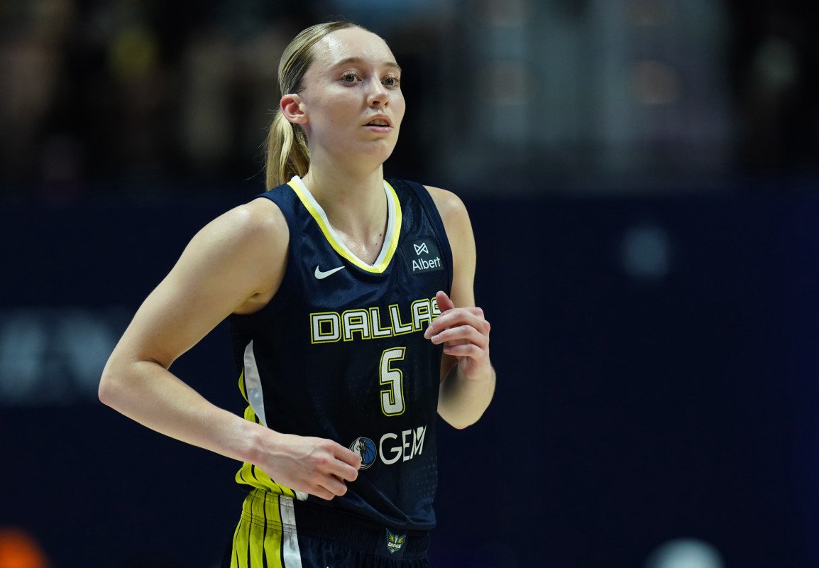 Fans Saddened by Disappointing Paige Bueckers News on Friday Fans Saddened by Disappointing Paige Bueckers News on Friday