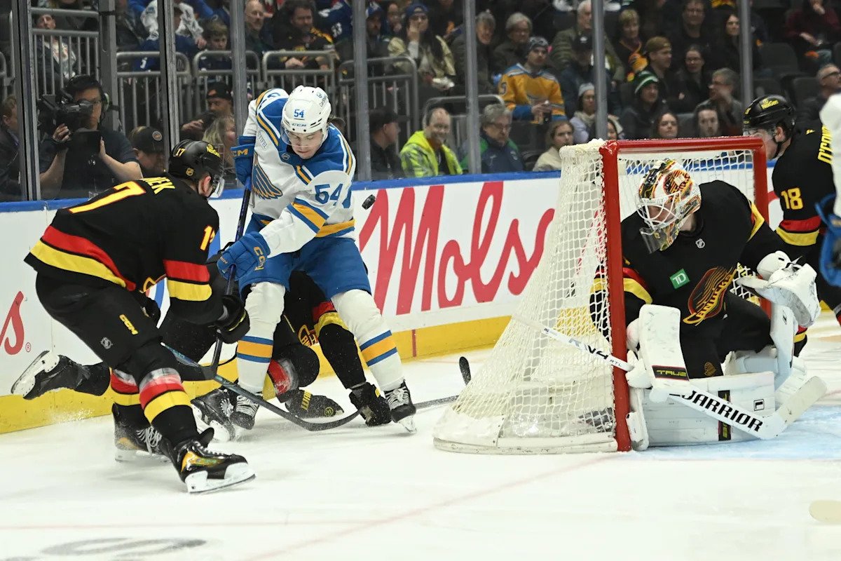 Observations From Blues’ 3-1 Win Vs. Canucks Observations From Blues’ 3-1 Win Vs. Canucks