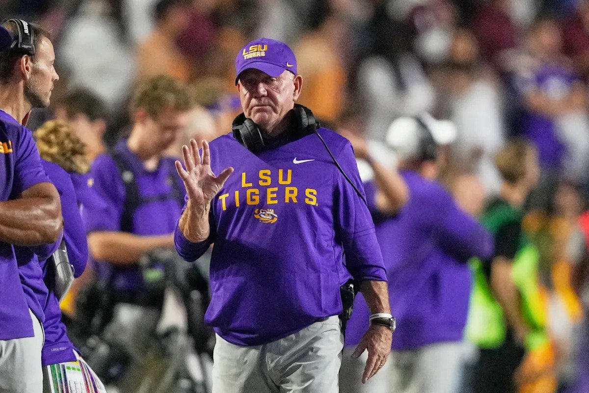 Sources: LSU administrators discussing future of football coach Brian Kelly