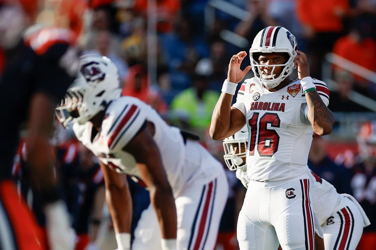 College football live scores, games: Virginia Tech vs. South Carolina