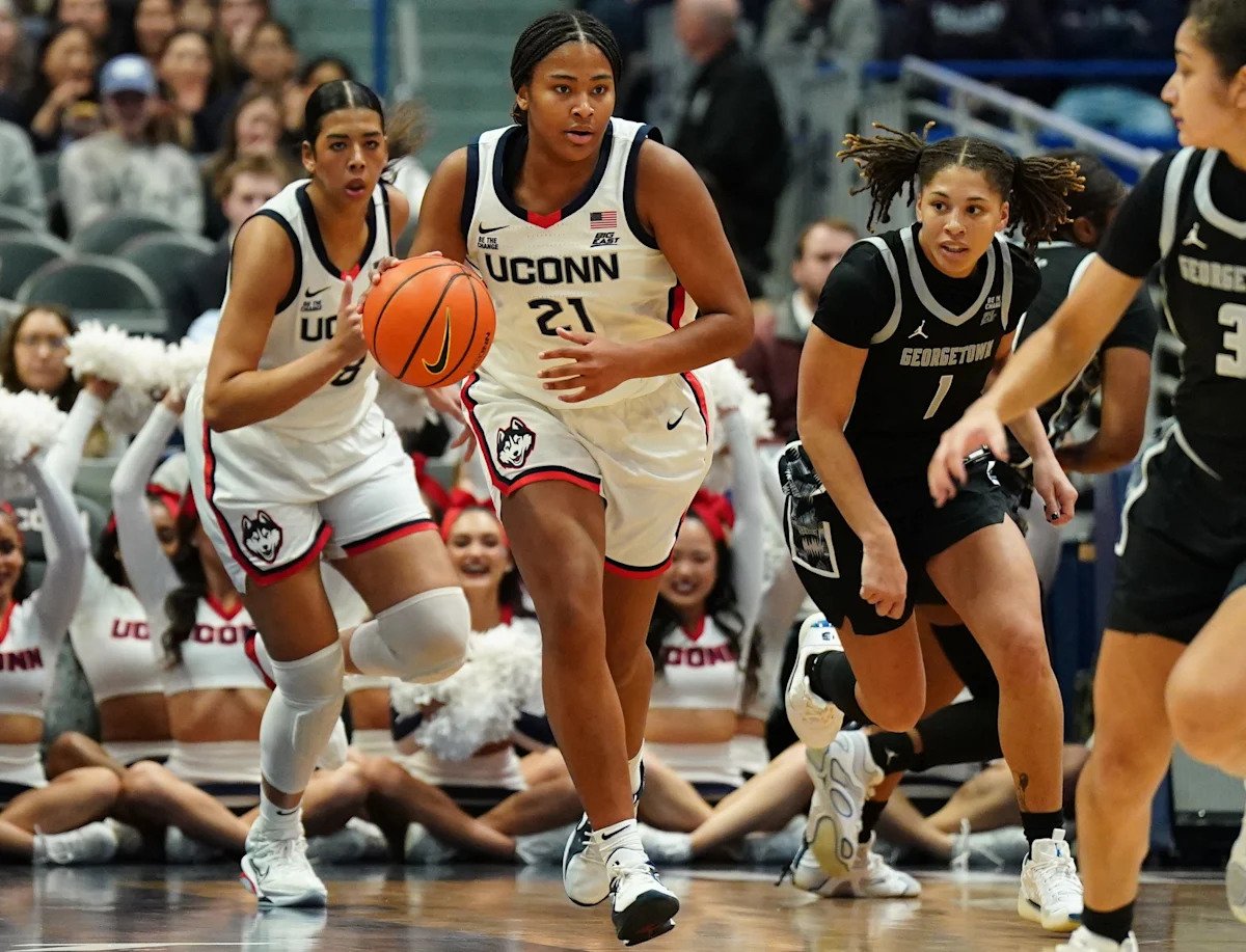 Connecticut starts at No. 1 in USA TODAY Sports preseason women’s college basketball poll