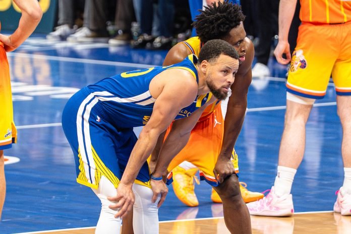 Steph Curry sidelined briefly Steph Curry sidelined briefly