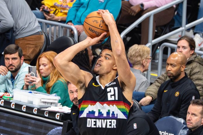 Nuggets delaying Spencer Jones contract Nuggets delaying Spencer Jones contract