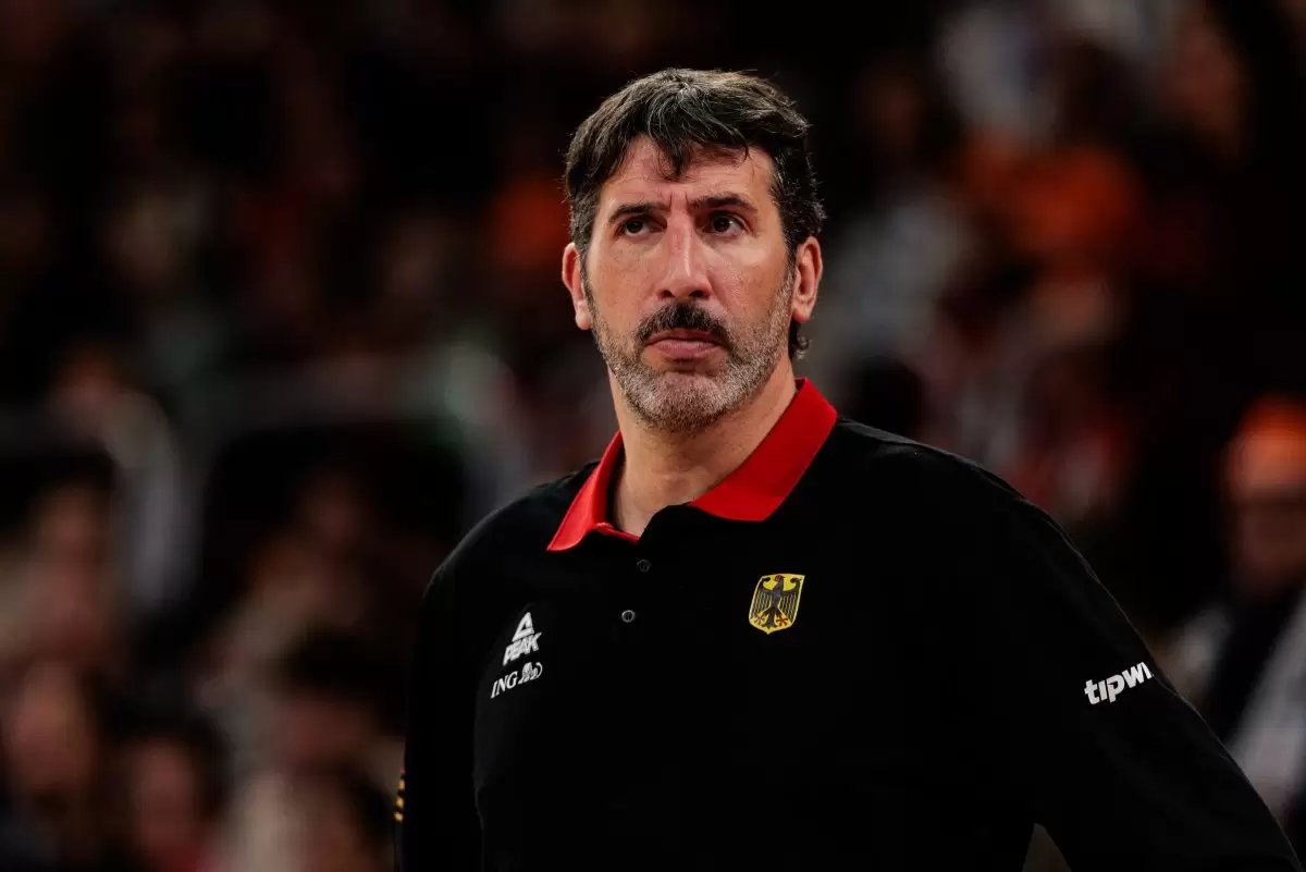 Virtus Bologna hires Alex Mumbru as coach Virtus Bologna hires Alex Mumbru as coach