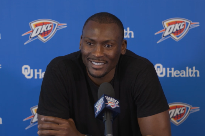 Bismack Biyombo re-signs with Spurs