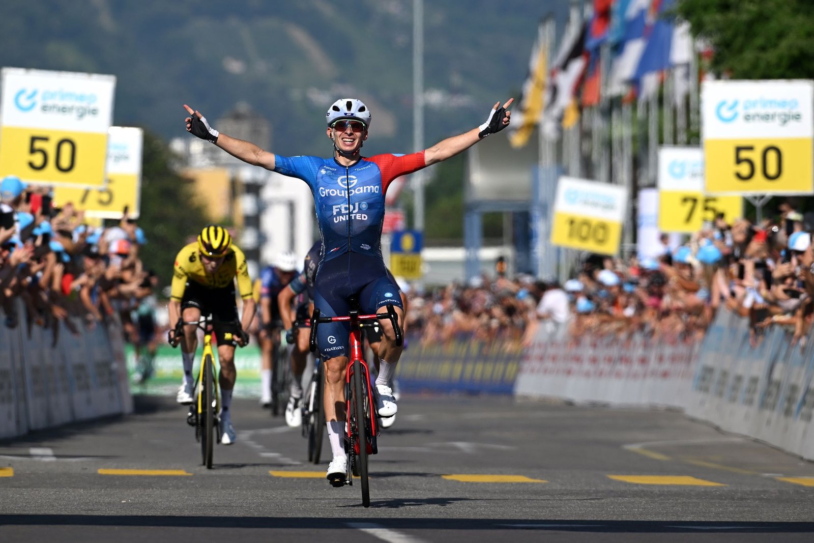 ‘We were just full gas’ – Romain Grégoire outguns a rampaging Tadej Pogačar to win Tour de Suisse stage 2 ‘We were just full gas’ – Romain Grégoire outguns a rampaging Tadej Pogačar to win Tour de Suisse stage 2