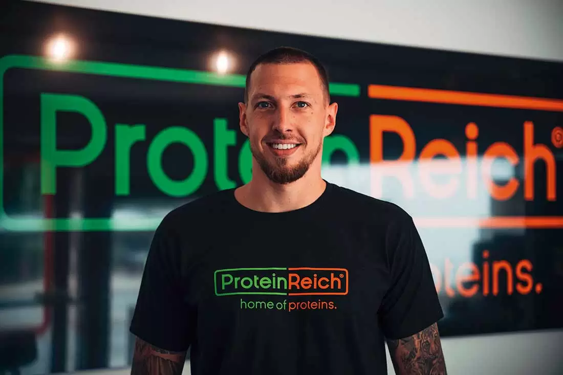 Maccabi Tel Aviv officially signs Daniel Theis Maccabi Tel Aviv officially signs Daniel Theis