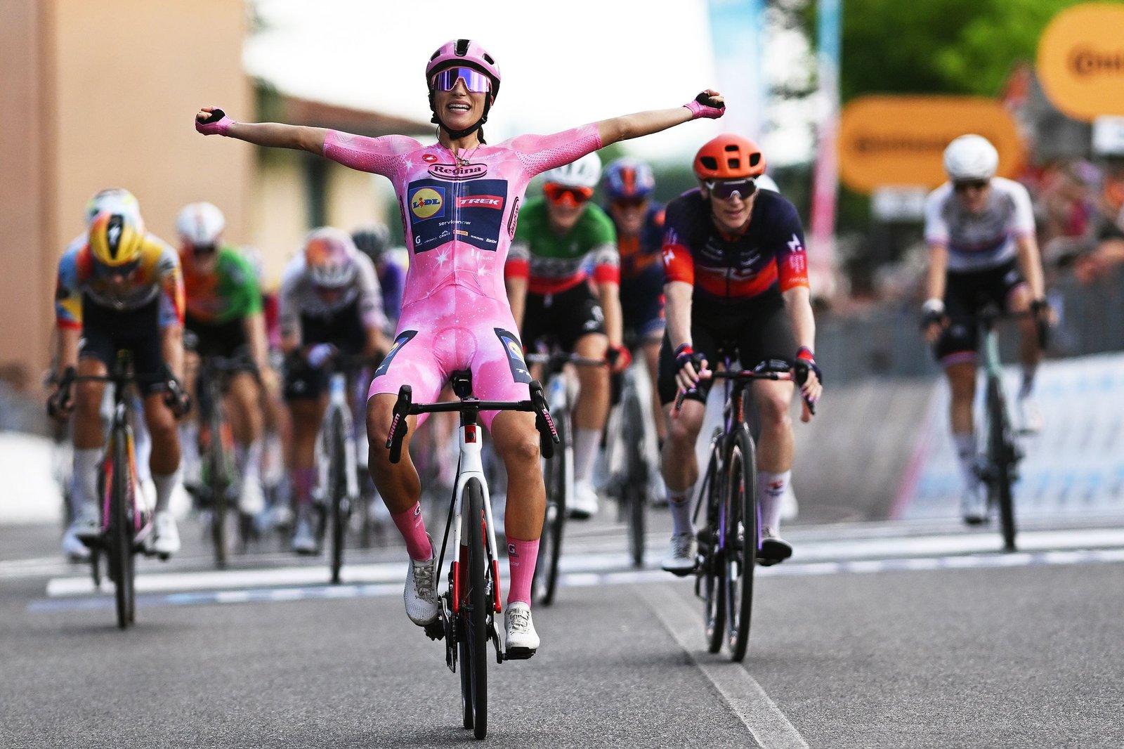 ‘I knew this sprint. I did a recon… I was ready’ – Elisa Balsamo sprints to hat-trick on stage 3 of Giro d’Italia Women ‘I knew this sprint. I did a recon… I was ready’ – Elisa Balsamo sprints to hat-trick on stage 3 of Giro d’Italia Women