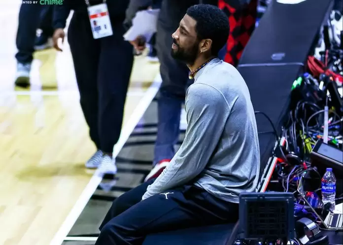 Stephen A. Smith applauds Kyrie Irving’s COVID vaccine refusal Stephen A. Smith applauds Kyrie Irving’s COVID vaccine refusal