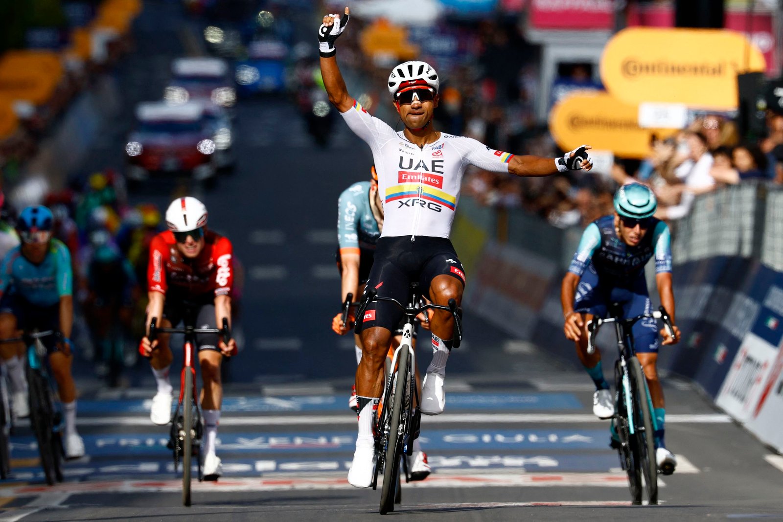 Jhonatan Narváez sprints to Giro d’Italia stage 4 win as Giulio Ciccone takes over race lead Jhonatan Narváez sprints to Giro d’Italia stage 4 win as Giulio Ciccone takes over race lead