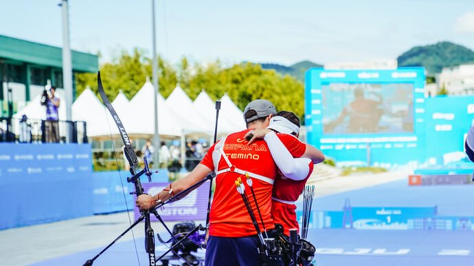 Spain triumph in mixed team final against Korea for first Worlds gold in Gwangju
