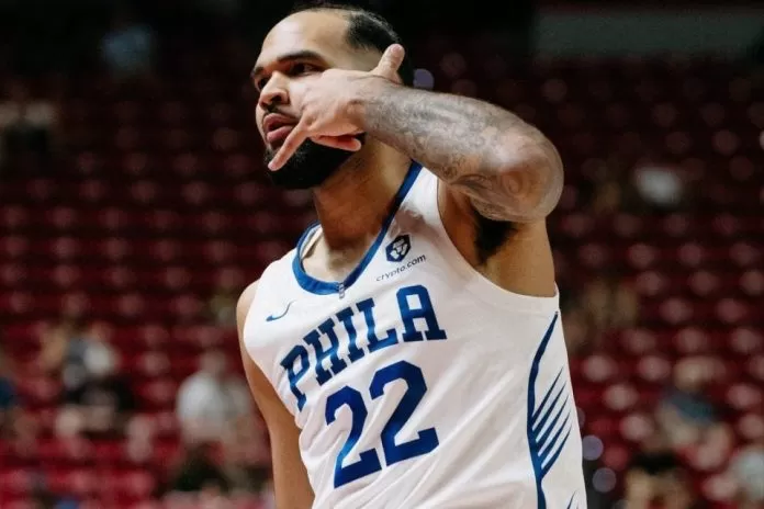 Johni Broome suffers a knee injury Johni Broome suffers a knee injury