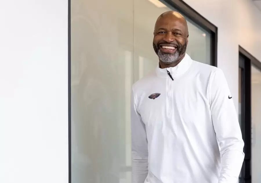 Joe Dumars: Jamahl Mosley hasn’t given up personal on-court work with players Joe Dumars: Jamahl Mosley hasn’t given up personal on-court work with players