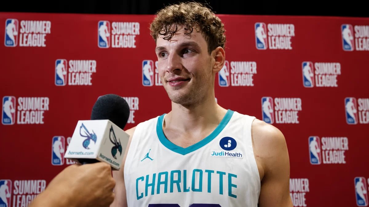 Hannes Steinbach discusses physical approach with Hornets Hannes Steinbach discusses physical approach with Hornets