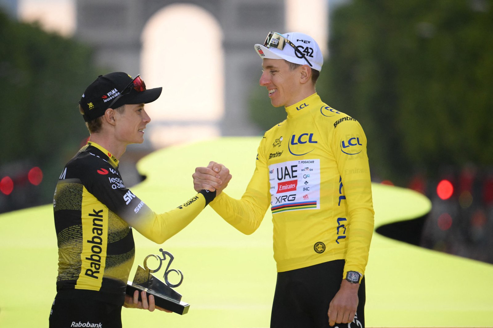 Jonas Vingegaard heads to Vuelta a España as the ‘big favourite’ in Tadej Pogačar’s absence, but claims to not feel the pressure