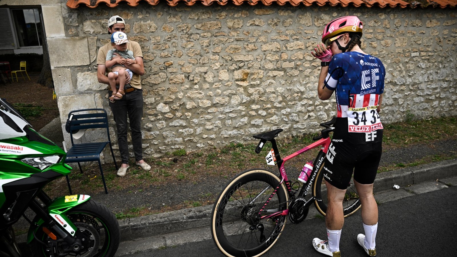 ‘Every champion, every leader has moments like this’ – Kristen Faulkner abandons the Tour de France Femmes avec Zwift after 5 gruelling days of misfortune