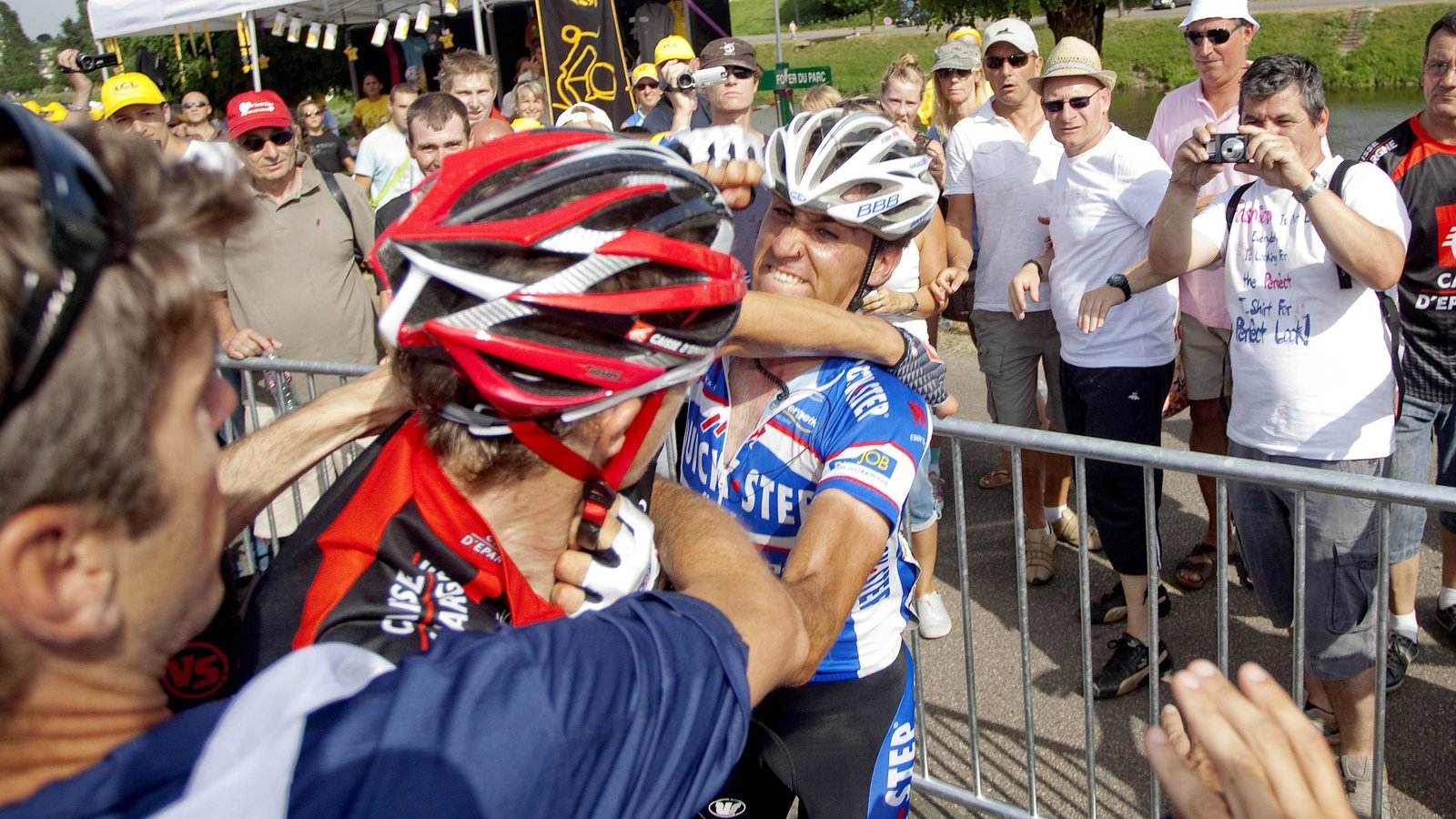 ‘I reacted in the heat of the moment’ – seven times we have seen headbutts and punch-ups have in the pro peloton ‘I reacted in the heat of the moment’ – seven times we have seen headbutts and punch-ups have in the pro peloton