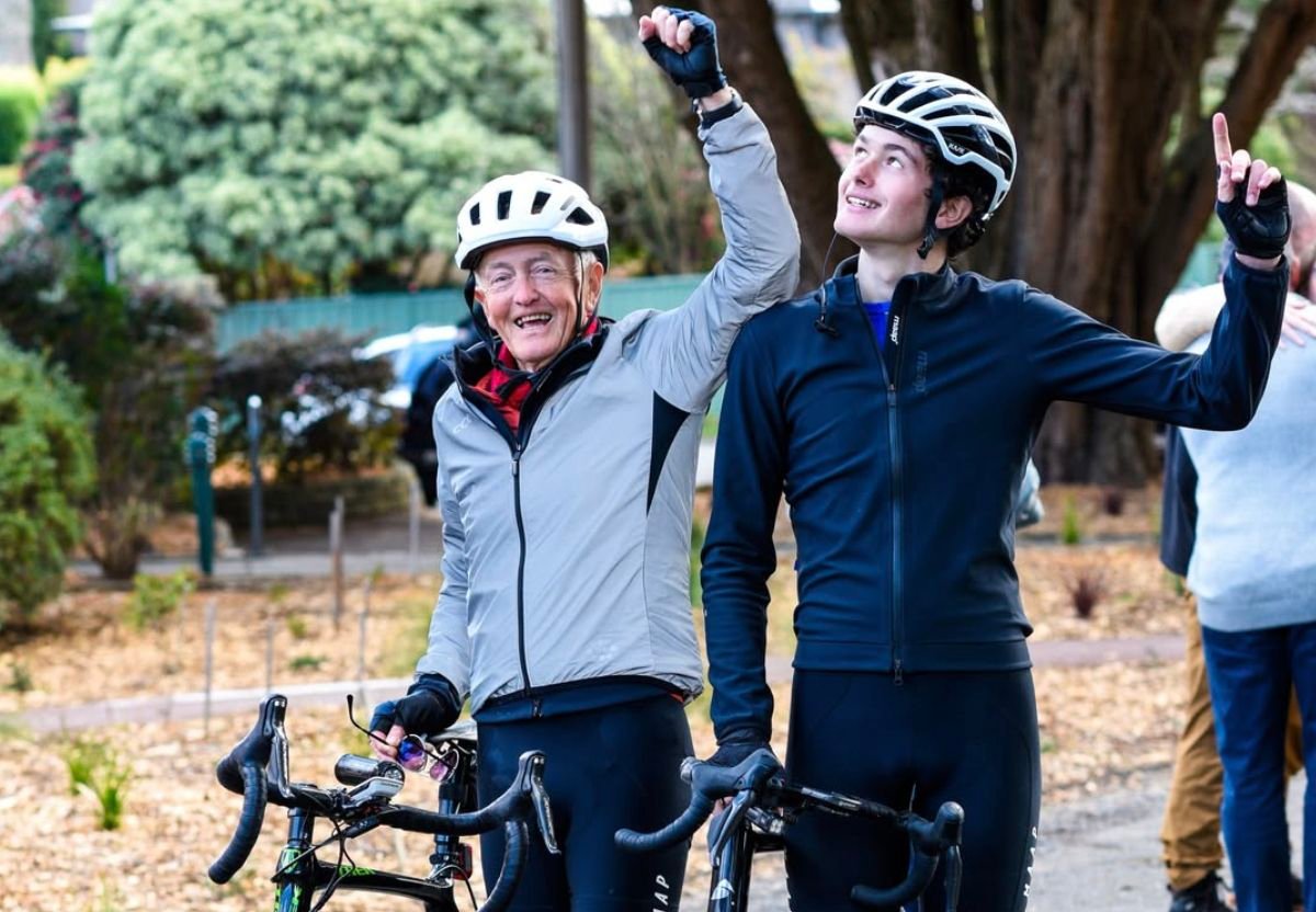 ‘Papa was an absolute legend’ – charity cyclist dies one day after riding across Australia ‘Papa was an absolute legend’ – charity cyclist dies one day after riding across Australia