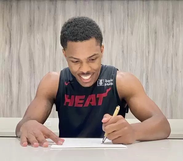 Ryan Conwell scores 21 in Heat debut Ryan Conwell scores 21 in Heat debut