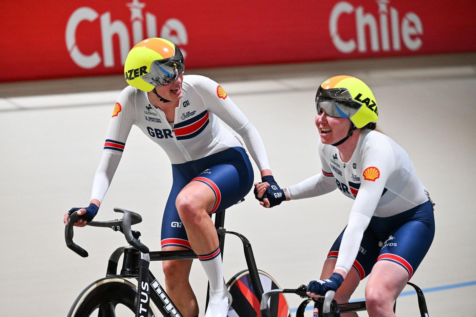 ‘Pretty crazy’ – Katie Archibald and Maddie Leech win Madison gold on Track World Championships day four, Anna Morris defends individual pursuit crown