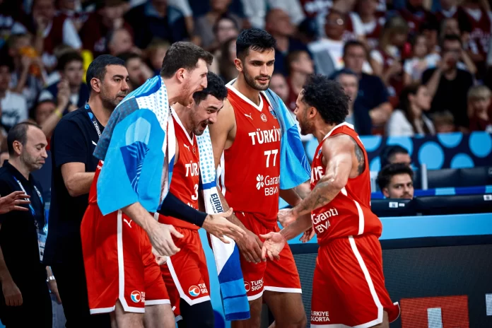 ‘Steph Curry showed up’ – Shane Larkin praises Kenan Sipahi’s perfect night ‘Steph Curry showed up’ – Shane Larkin praises Kenan Sipahi’s perfect night